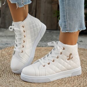 رفيقتك المثالية: حذاء الأناقة والراحة المطلقة