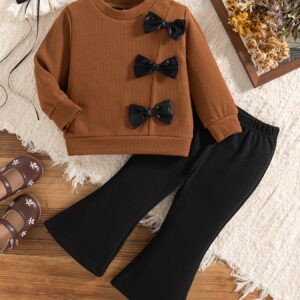 أناقة الشتاء ودفء اللعب: طقم صغيرتك المثالي!