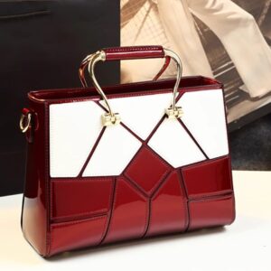 حقيبة الكتف الفاخرة بتصميم كاروهات أنيق: أناقة لا تضاهى لكل مناسبة