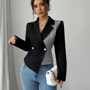 بليزر نسائي راقٍ: تصميم باتشوورك أسود وأبيض بقصة ضيقة لمظهر عصري