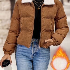 معطف نسائي خريفي وشتوي: دفء أنيق بلمسة كلاسيكية مميزة