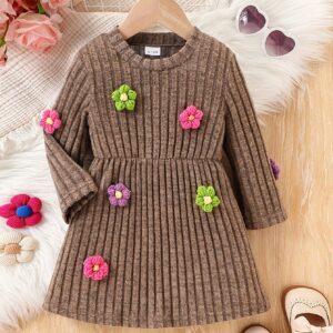 فستان الأميرات الصغيرات: دفء وأناقة لكل يوم ومناسبة