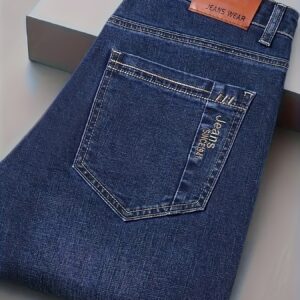 جينز الرجال الكلاسيكي: أناقة، راحة، ومتانة تدوم لكل المواسم!