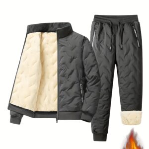 طقم الشتاء الرجالي الفاخر: دفء مطلق لكل مغامراتك