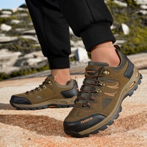 انطلق بثقة: حذاء المغامرة والراحة لكل الفصول!