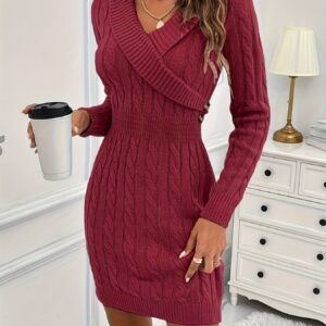 فستان صوف بيج نسائي أنيق: ياقة متقاطعة وأزرار أمامية لطلة لا تُنسى