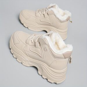 دفء وأناقة في كل خطوة: سنيكرز البلاتفورم الشتوي الفاخر!