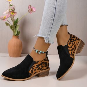 جاذبية الفهد: حذاء الكاحل المدبب العصري