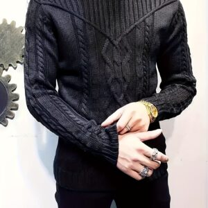 كنزة الشتاء المثالية: أناقة وراحة لا تضاهى