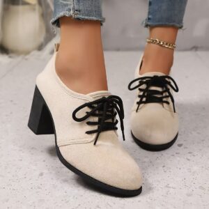 أناقة الخريف التي تستحقينها: حذاء أكسفورد بالكعب السميك