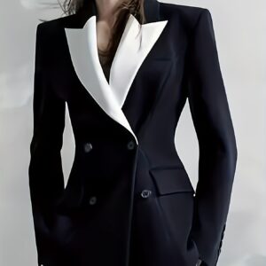 جاكيت البدلة النسائي الأنيق بقصة مزدوجة وياقة متباينة: لمسة احترافية لإطلالة عصرية