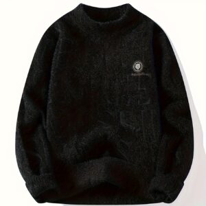 كنزة النمر الفاخرة: دفء الشتاء بلمسة قوة وأناقة