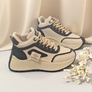 حذاء الأناقة البيج: خطوتك نحو التميز والراحة المطلقة!