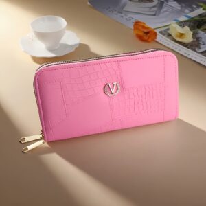 أناقة لا تضاهى: محفظة نسائية فاخرة بنقشة التمساح مع حزام معصم ولمسة ذهبية جذابة