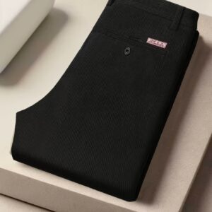 بنطال الرجالي الفاخر: أناقة عمل، راحة يومية، وجاذبية لا تتلاشى