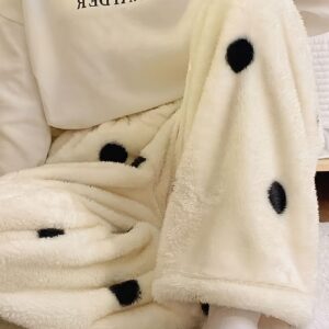 بنطال الشتاء المخملي: دفء لا يقاوم وراحة لا تضاهى!