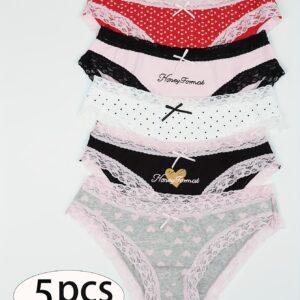 دللي نفسكِ: طقم 5 سراويل داخلية ناعمة بقلوب ودانتيل