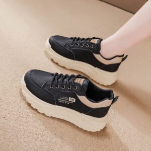 الأناقة البيضاء الكاجوال: رفيقتك لكل المواسم!