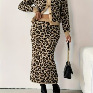 طقم أنيق بنقشة الفهد للسيدات: بلوزة بأزرار وتنورة ضيقة - أناقة راقية لمواسم الخريف والشتاء