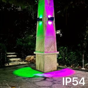 أضئ لياليك بألوان ساحرة: مصباح الحائط الشمسي الذكي!