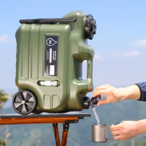 وداعًا لعناء حمل الماء! اكتشف الدلو المتنقل القابل للطي بعجلات ومقبض سحب.