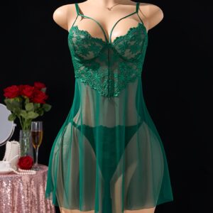 جاذبية لا تقاوم: طقم الدانتيل الفاخر لأمسيات ساحرة