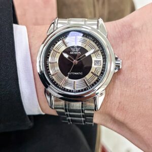 ساعة الأناقة الخالدة: تحفة ميكانيكية أوتوماتيكية