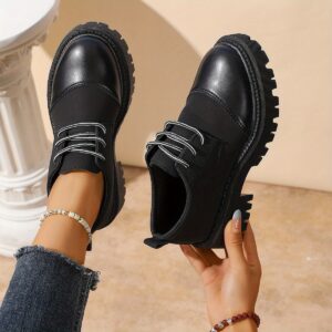 حذاء أوكسفورد البلاتفورم: أناقة كلاسيكية بخطوات عصرية