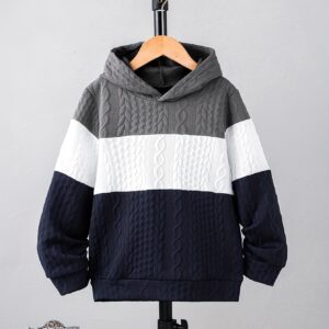 دفء وأناقة: هودي الأولاد العصري لكل مغامرة