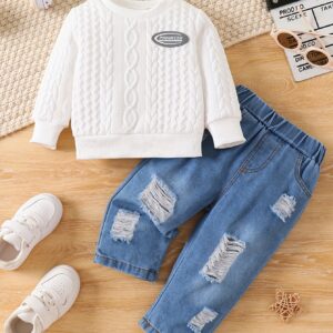 أناقة صغيرك المدلل: طقم رياضي عصري ومريح لكل مغامراته الخارجية!