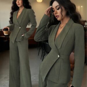 أناقة متكاملة: طقم جاكيت وبنطلون نسائي فاخر بقصة مميزة للخريف والعمل