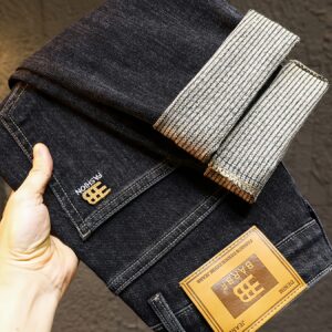 جينز الدنيم الرجالي الفاخر: أناقة عصرية وراحة لا مثيل لها