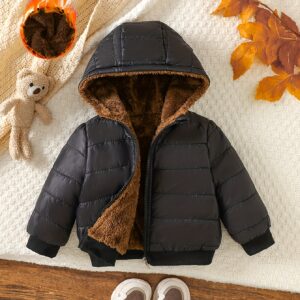 جاكيت الشتاء المبطّن: دفء استثنائي وأناقة ساحرة لأطفالك!