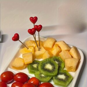 لمسة حب وفاخرة: شوك الفاكهة المصممة على شكل قلب!