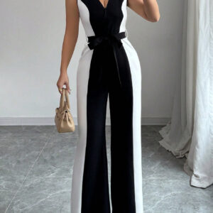 جمبسوت نسائي أنيق بتصميم كولور بلوك: رقيٌّ وعصرية لكل إطلالة