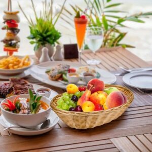 سلة الخوص البيضاوية الفاخرة: لمسة الطبيعة الدافئة لكل منزل ومناسبة