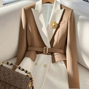 بليزر نسائي أنيق بحزام مزدوج الصدر - إطلالة متكاملة للعمل والمناسبات الكاجوال