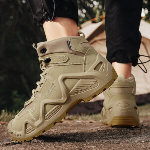 حذاء التحدي التكتيكي: الأناقة والقوة في كل خطوة