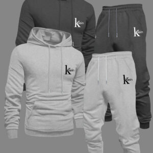 الطقم الرجالي الرباعي: أناقة عصرية وراحة لا مثيل لها!