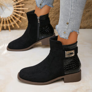 بوت الكاحل بالكعب السميك: أناقة ودفء لكل إطلالة