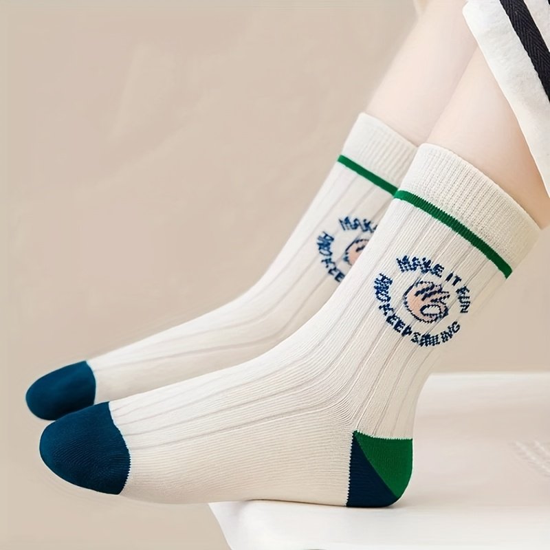 גרביים לגיבורים קטנים: 5 זוגות של כיף וסטייל לכל הרפתקה! – תמונה 4