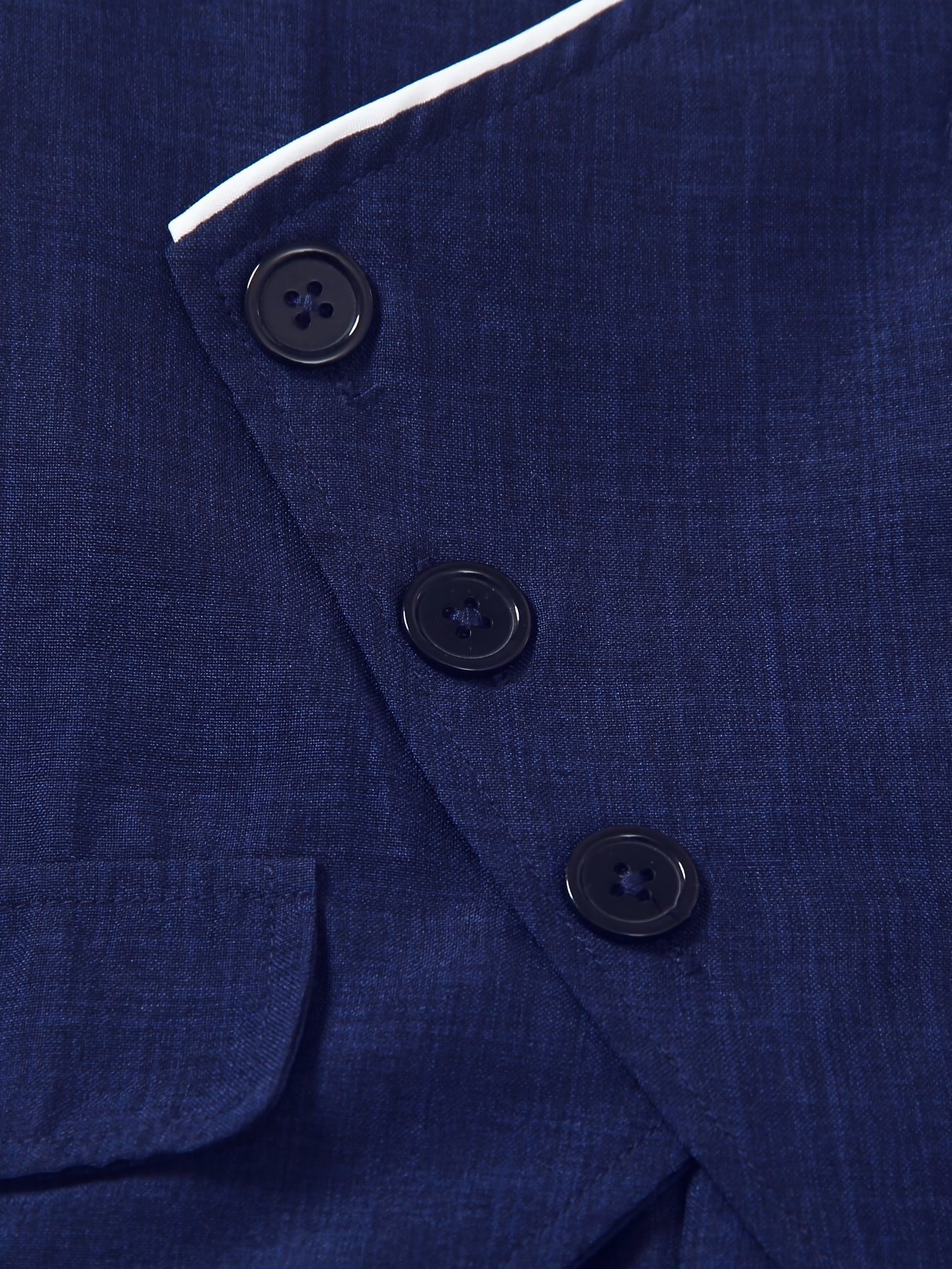 Royal Elegance Suit: A Captivating Look for a Distinguished Boy! - Image 5