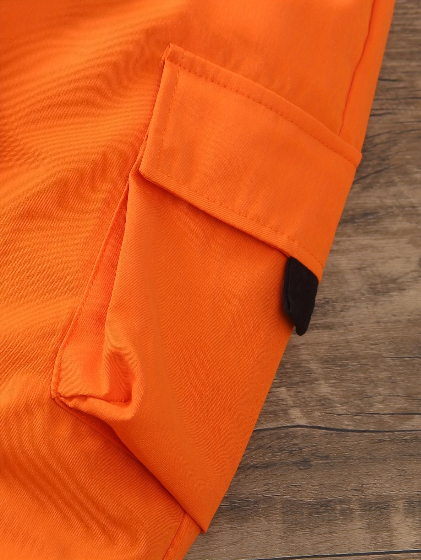 סטייל רחוב לבנים: סט של שלושה חלקים אופנתי למראה בלתי נשכח! – תמונה 6