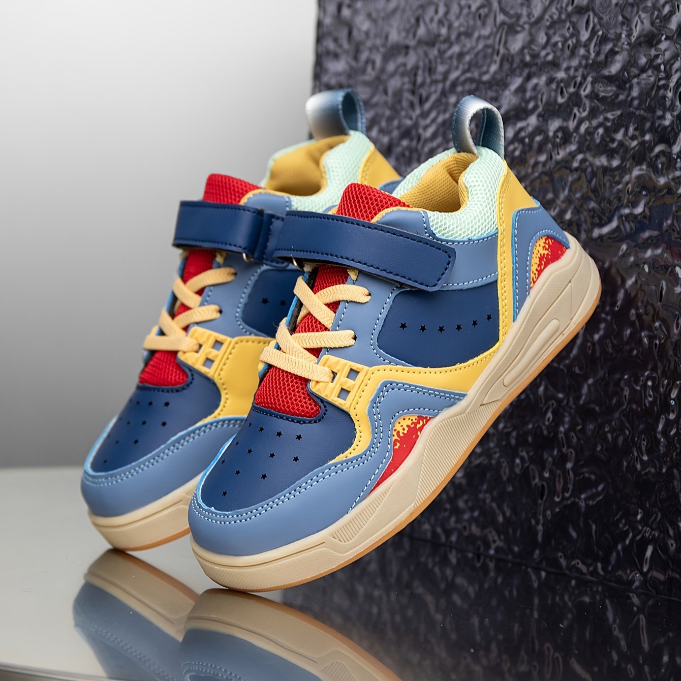 צא בסטייל ובכיף: נעלי בנים אופנתיות לכל העונות! – תמונה 9