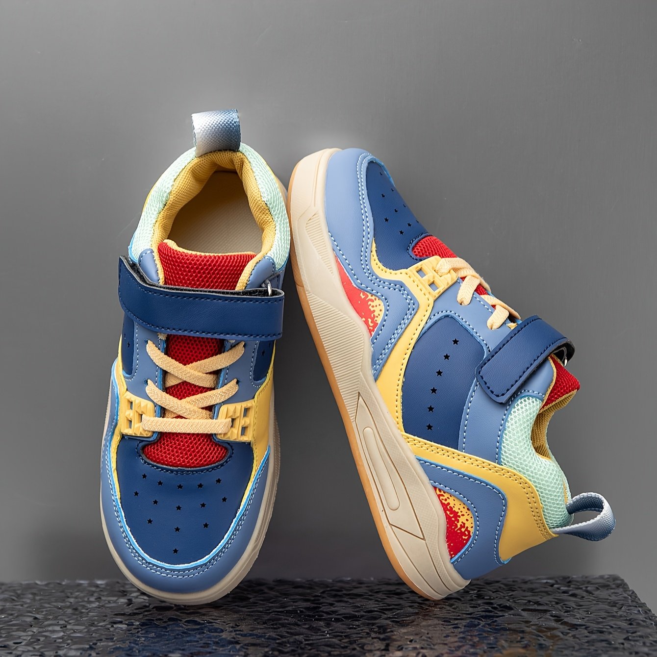 צא בסטייל ובכיף: נעלי בנים אופנתיות לכל העונות! – תמונה 6