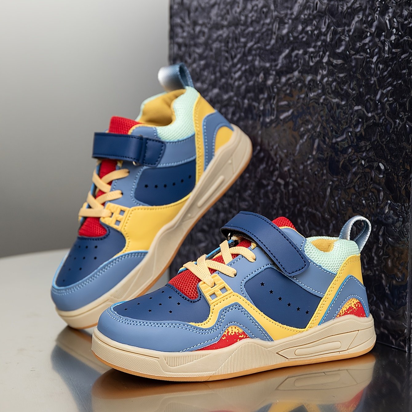 צא בסטייל ובכיף: נעלי בנים אופנתיות לכל העונות! – תמונה 8