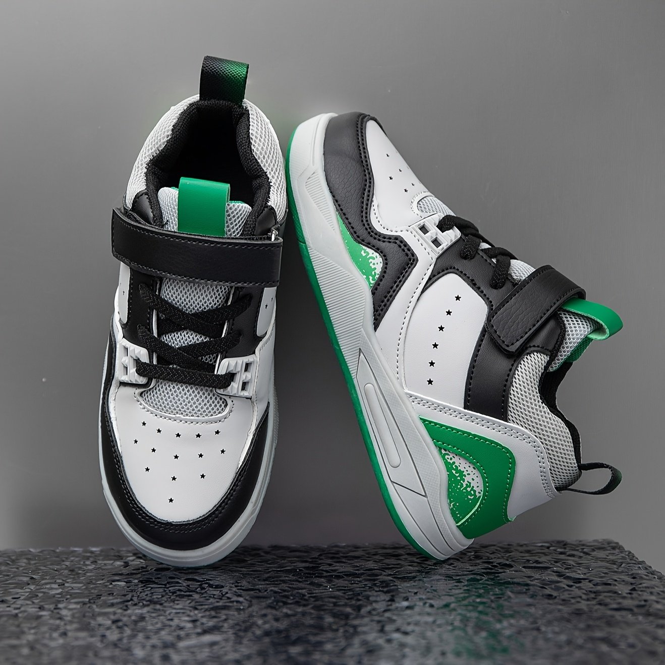 צא בסטייל ובכיף: נעלי בנים אופנתיות לכל העונות! – תמונה 2