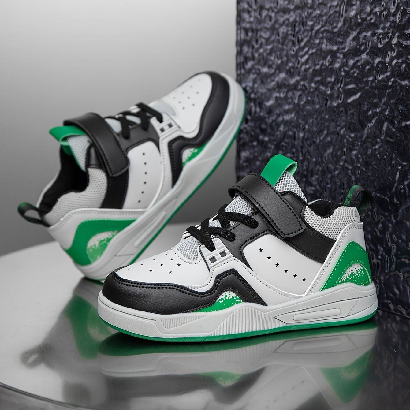 צא בסטייל ובכיף: נעלי בנים אופנתיות לכל העונות! – תמונה 4